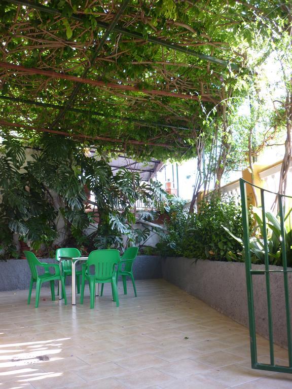 Hotel Las Flores Толокс Екстериор снимка